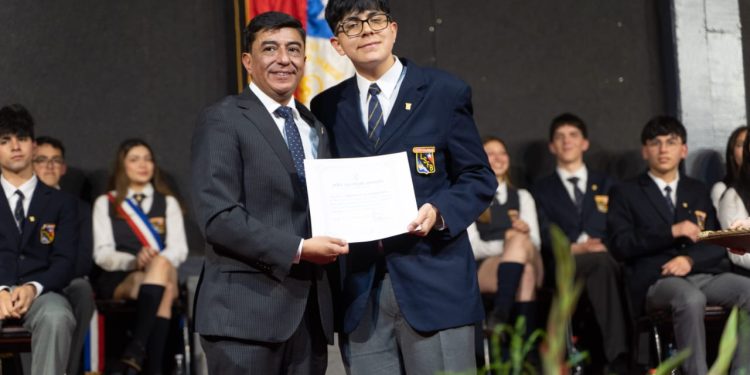 Sebastián Fournier, el joven de Aysén que conquistó la PAES de Matemáticas
