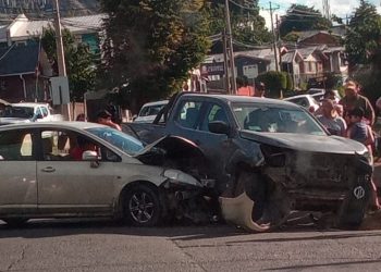 Colisión en Coyhaique deja tres personas lesionadas