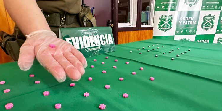 Carabineros detiene a motociclista con 70 pastillas de éxtasis en Coyhaique