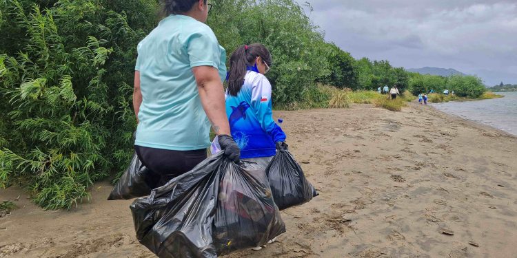 Municipio de Aysén adopta el Plogging, deporte y conciencia ambiental