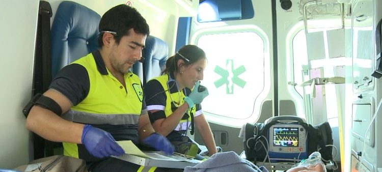 Coyhaique: Accidente en calle Unión y atropello de una persona en la vía pública