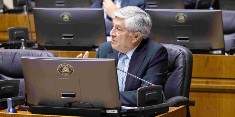 Sandoval destaca rol de la universidad de Aysén y CFT Estatal para la formación profesional en la región