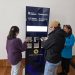 Edelaysen instala tótem de recarga gratuita para celulares en el Museo Regional de Aysén