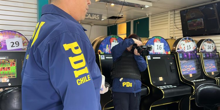 Intenso operativo de la PDI en Coyhaique investiga locales de juegos de azar