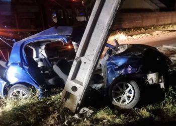 Accidente en Coyhaique deja tres personas lesionadas tras choque con poste de tendido eléctrico