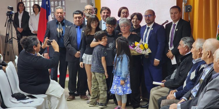 Puerto Aysén reconoce a vecinos destacados en con motivo de las celebraciones de su aniversario