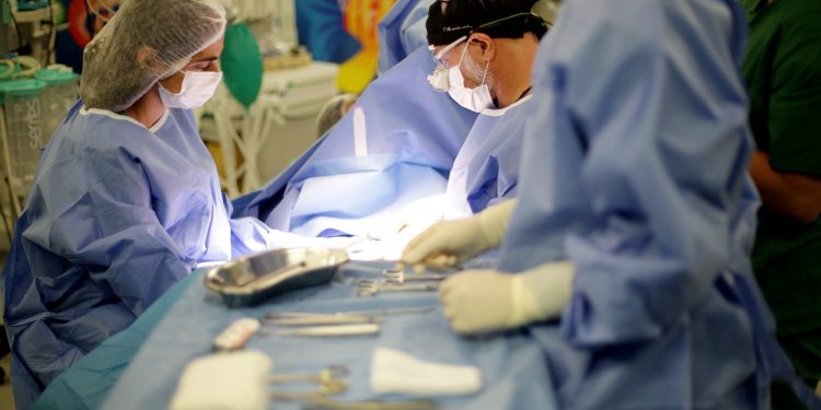 Primer operativo traumatológico en Puerto Aysén beneficia a 12 pacientes
