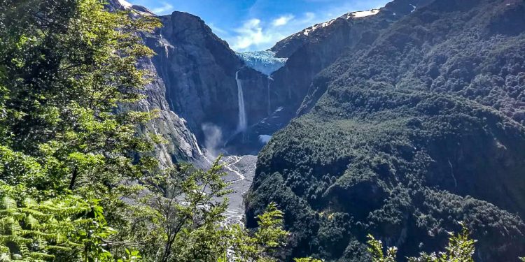 Anuncian cierre del sendero Ventisquero Colgante en el Parque Nacional Queulat