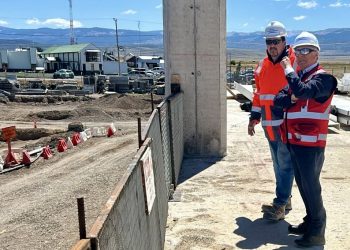 Senador Sandoval visitó obras de construcción de nuevo aeropuerto de Balmaceda