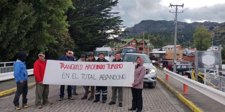 Bloqueo en Puerto Río Tranquilo: Exigen mejoras urgentes en ruta a Bahía Exploradores