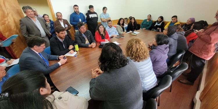 Sin avances concluye reunión entre apoderados de la Escuela Despertar y autoridades