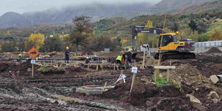 Vicepresidenta nacional de la CChC visita obras habitacionales en Coyhaique