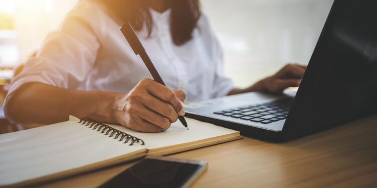 Banco Central y MIPP abren inscripciones para curso gratuito de economía y finanzas para docentes