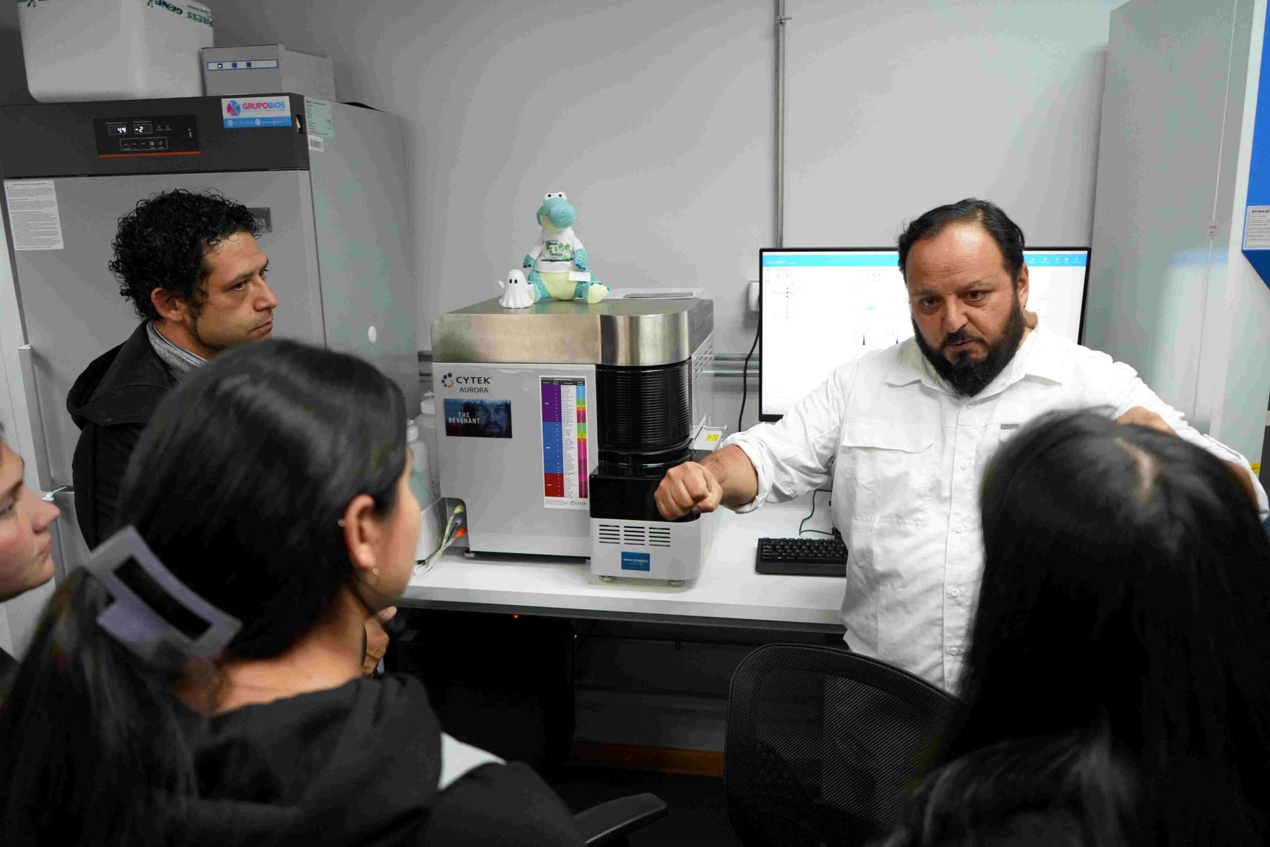 Universidad de Aysén inaugura equipo científico de última generación