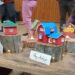 La muestra «Hogar Hoguera» destacó la arquitectura tradicional del norte de Aysén a través de ilustraciones y cerámicas