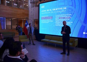 Presentan en Coyhaique nueva plataforma que transparenta inversión pública en ciudades