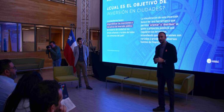 Presentan en Coyhaique nueva plataforma que transparenta inversión pública en ciudades
