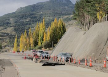 Subsecretario de Obras Públicas supervisa avance de obras viales en Coyhaique
