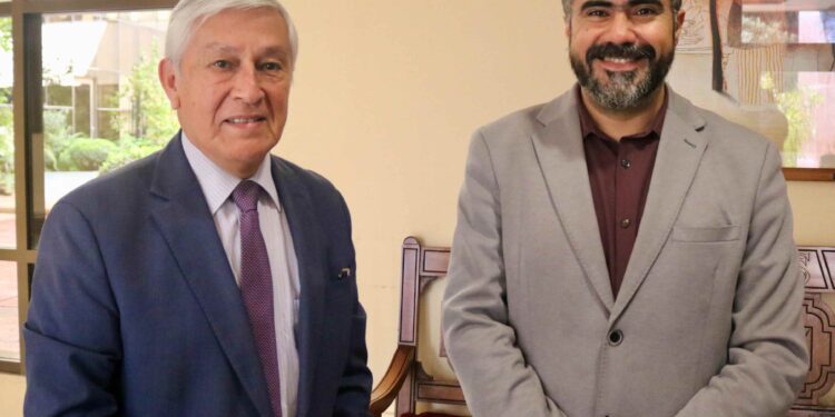 Sandoval destaca importancia de potenciar proyectos de educación superior en Aysén en reunión con Subsecretario Víctor Orellana