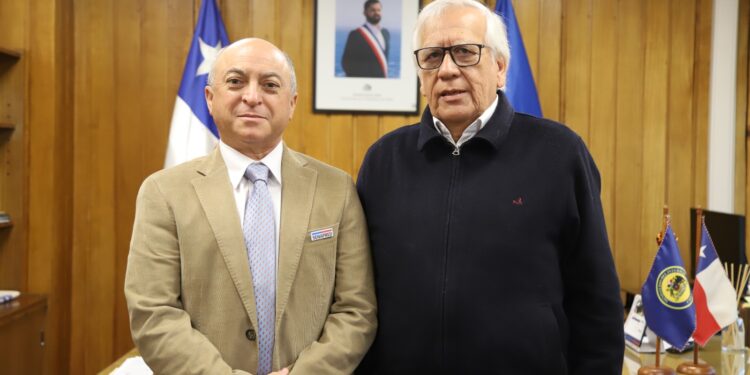 Alejandro Solar asume como nuevo director regional de SENAPRED Aysén