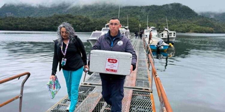 Refuerzan vacunación en zonas aisladas de Aysén