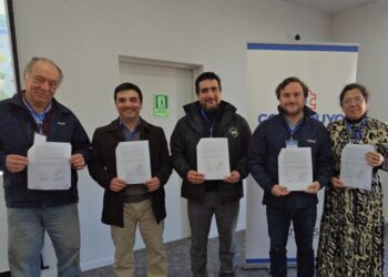 Liceos técnicos de Coyhaique renuevan alianza con Cámara Chilena de la Construcción para fortalecer formación de sus estudiantes