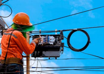 Más de 7 mil vecinos de Aysén accederán a internet y telefonía gracias a convenio de conectividad digital