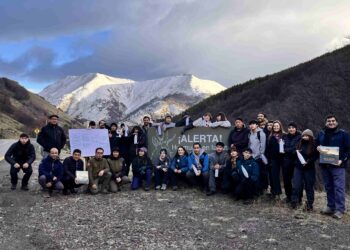 Fundación Rewilding Chile y SLEP Aysén firman convenio para fortalecer educación ambiental en la Patagonia