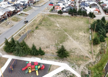 Comienza construcción de multicanchas en sector alto de Coyhaique