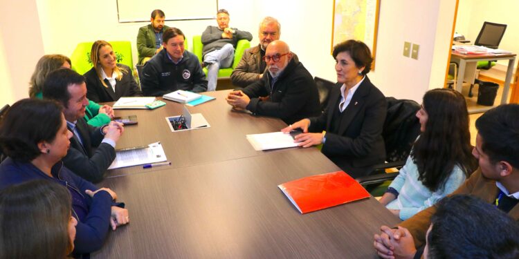 Gobierno Regional compromete recursos para destrabar construcción del nuevo CESFAM de Coyhaique