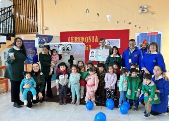 Niños y educadoras del Jardín Infantil Kau Kalem reciben cédula de identidad por el Registro Civil