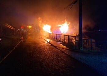 Labocar investiga incendio en Melinka que dejó una persona fallecida