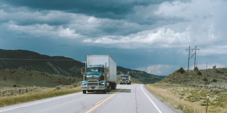 Autoridades de Aysén y Magallanes rechazan posible cobro a camiones chilenos en Ruta 40 y refuerzan llamado a avanzar en conectividad «Chile por Chile»