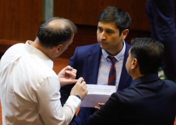 Diputado Calisto impulsa proyecto de ley para reducir tarifas eléctricas a comités de agua potable rural