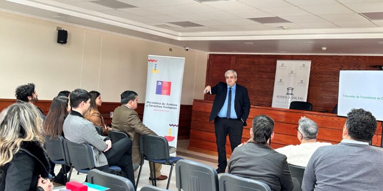 Capacitación en Corte de Coyhaique busca mejorar acceso a tratamiento para personas con consumo problemático