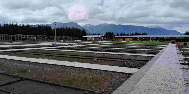 Acusan presunto fraude al fisco por $3 mil millones: Querella criminal y demanda colectiva por inundaciones en el cementerio de Puerto Aysén.