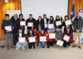 Sence certifica a 20 personas en operaciones portuarias en Puerto Aysén