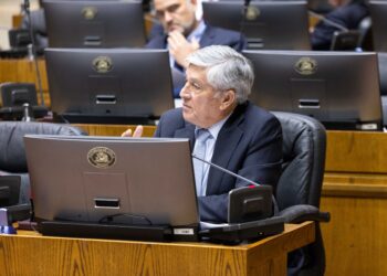 Senador Sandoval llama a Ministerio de Transportes  a implementar servicio complementario entre Quellón y Puerto Cisnes
