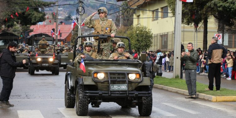 Parada Militar en Coyhaique conmemoró 215 años de la Independencia y las Glorias del Ejército