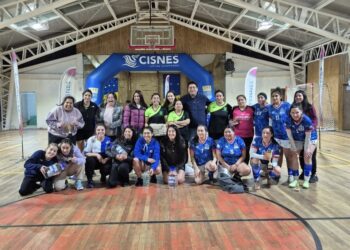 Campeonato regional de futsal femenino reunió a más de 100 deportistas en Cisnes