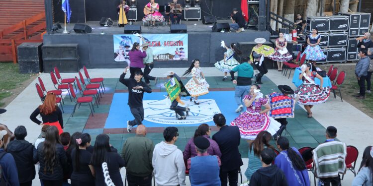 Cochrane celebra Fiestas Patrias con música, gastronomía y tradiciones en el Parque Costumbrista