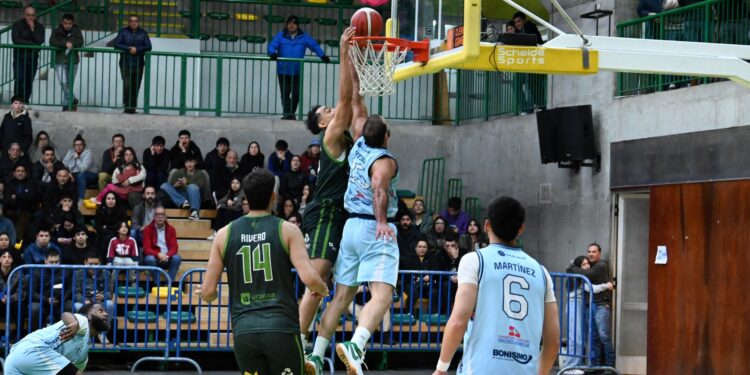 Puerto Aysén vive jornada inaugural de “La Fiesta del Basket” con encuentros internacionales y alta convocatoria