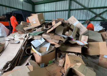 Comercios de Puerto Aysén se suman a iniciativa de reciclaje de cartón impulsada por Empresas Bahamonde