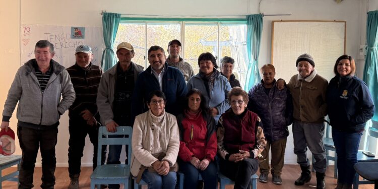 Bahía Jara suma nuevo Club de Adulto Mayor y fortalece participación comunitaria