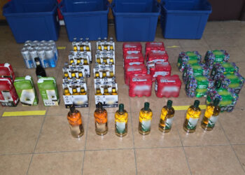 Carabineros de Coyhaique detecta funcionamiento ilegal de central de radiotaxi y venta clandestina de alcohol