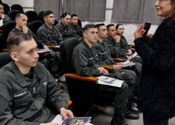 Escuela de Gendarmería abre proceso de admisión para jóvenes entre 18 y 25 años