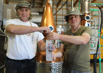 Vodka Kawesqar obtiene doble reconocimiento internacional en los SIP Awards de California