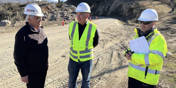 Supervisan pavimentación de 17 kilómetros en Ruta 7 Sur entre Confluencia y Puente Chacabuco