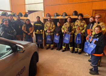 Bomberos de Villa Amengual reciben capacitación sobre vehículos eléctricos por parte de Edelaysen