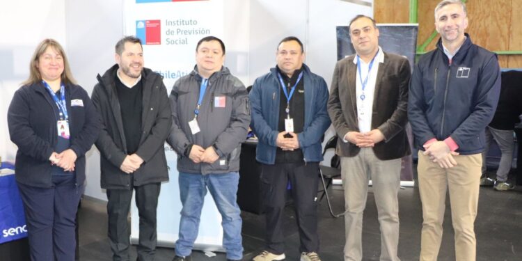 Puerto Aysén fue sede de feria laboral enfocada en acuicultura, pesca y emprendimiento